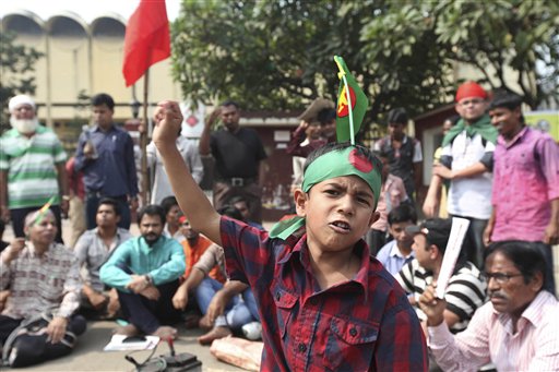 Bangladesh Sentences 2 Men to Death for War Crimes