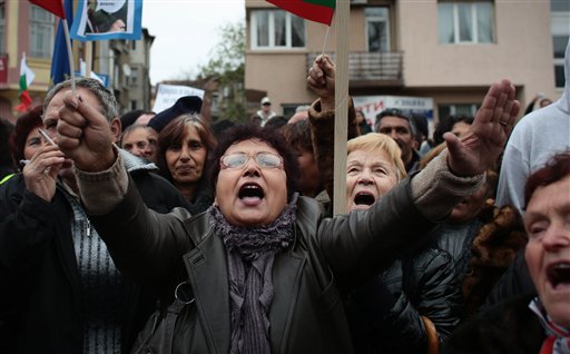 Bulgaria: Pro- and Anti-Government Rallies
