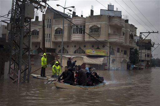Gaza Flooding Drives 40,000 from Their Homes