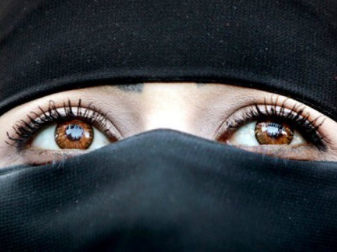 Chesler Memoir Powerfully Illustrates Muslim Misogyny