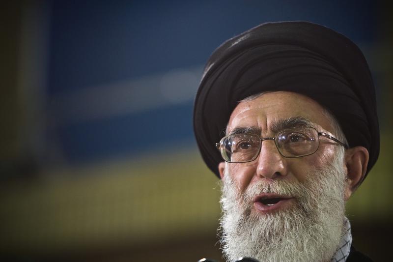 Khamenei: U.S. Would Overthrow Iranian Government if It Could