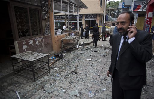 Suicide Bombers Kill 11 in Pakistani Capital