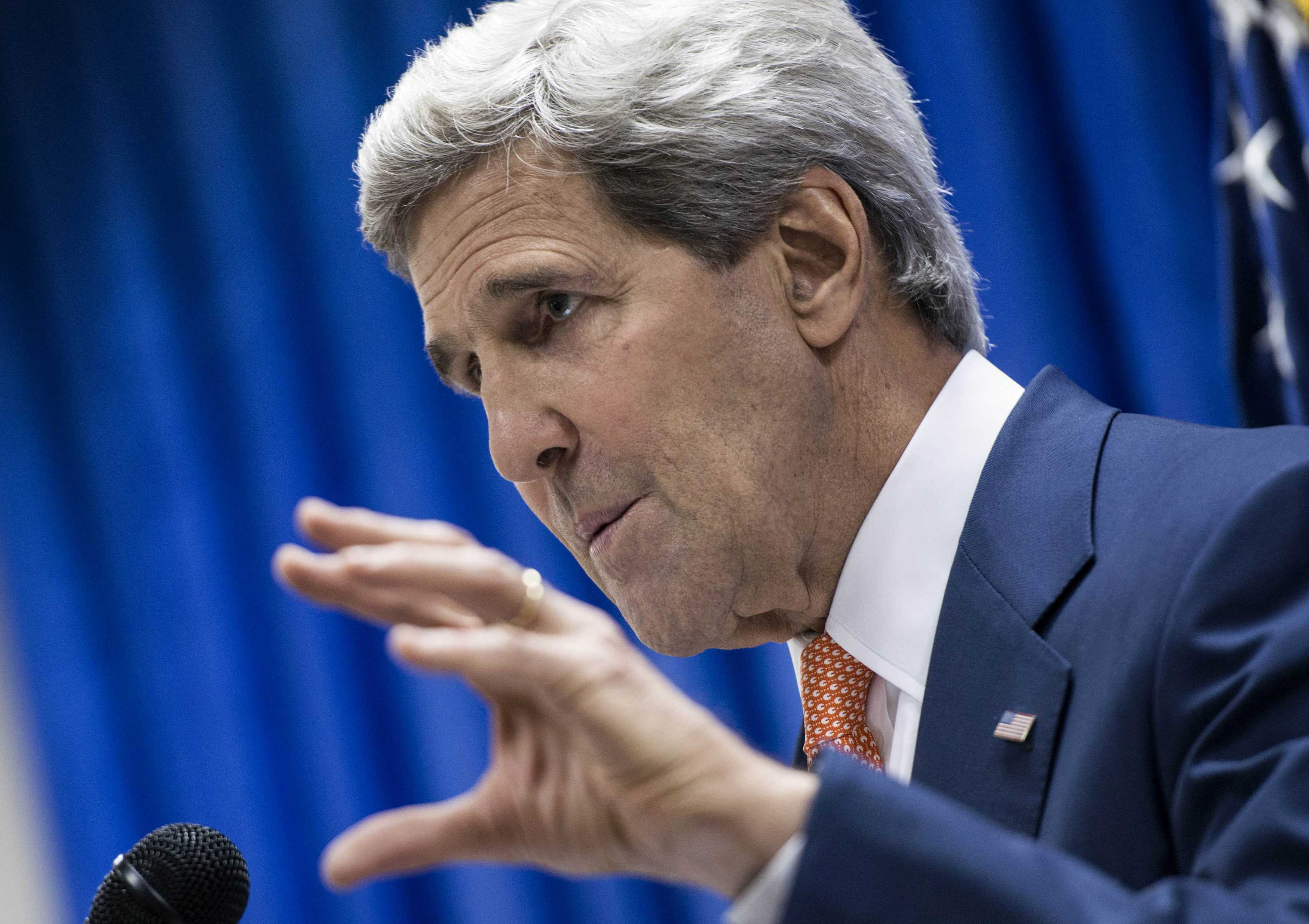 Kerry in Kurdistan to Urge Leaders to be Part of National Government
