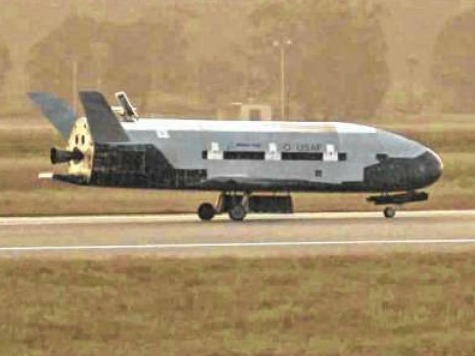 Top Secret NASA-Boeing Space Plane Set To Land After 667 Days In Orbit