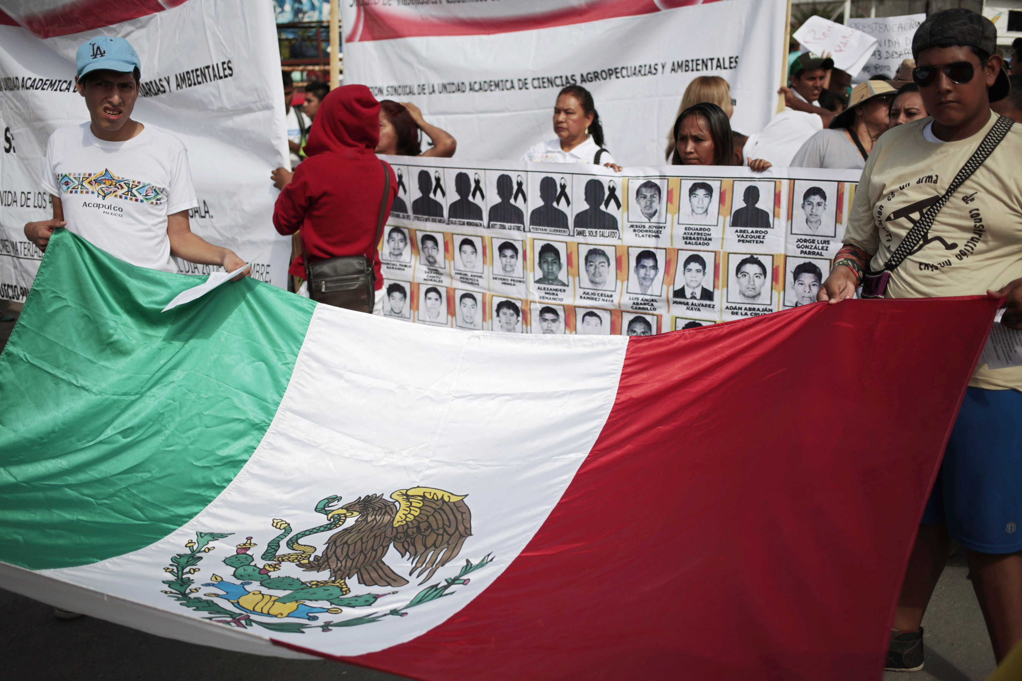Mexico Says Mayor, Wife were Behind Student-Teacher Disappearances