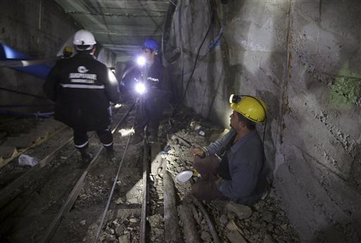 Rescuers Press to Save 18 Trapped Turkish Miners