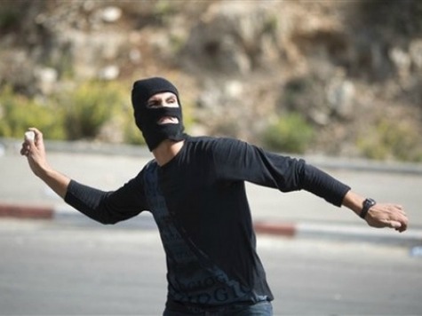 Israeli Arabs Stone Jewish Students, Injure Preteen Girls