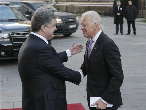 Biden Calls on Russia to Uphold East Ukraine Truce