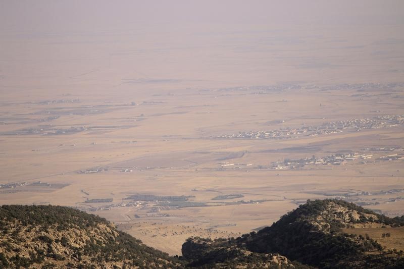 Iraqi Kurds Prepare Sinjar Mountain Offensive