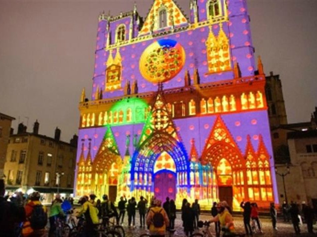 French Christians Bring Lyon’s ‘Festival of Lights’ to Erbil in Solidarity with Iraqi Christians