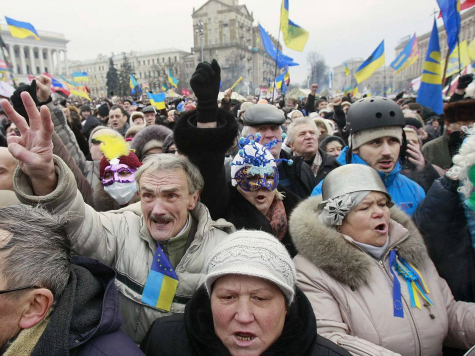 Ukrainian Protesters End Occupation of City Hall