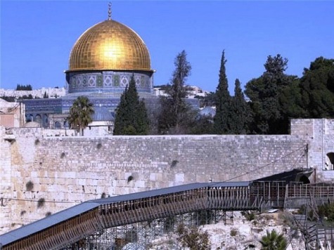 Radical Muslim Preacher in Jerusalem Praises ISIS, Desires Annihilation of America and Jews