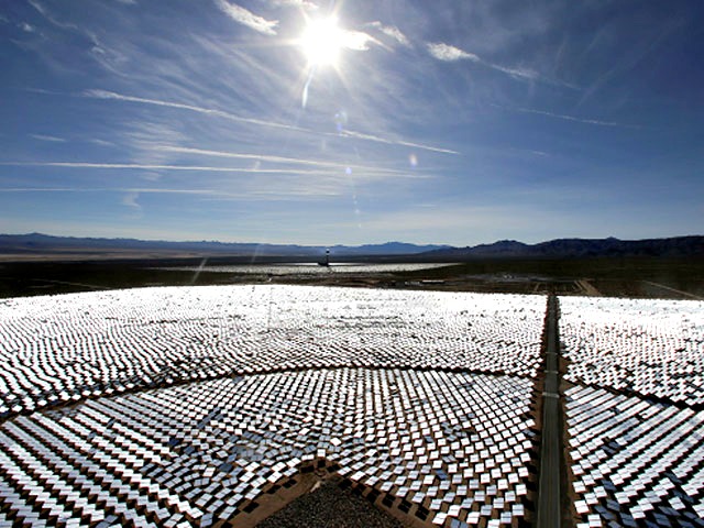 Report: Glare from Solar Power Plant Endangering Flights over California