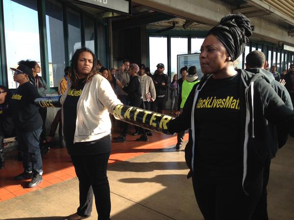 Brown Friday: Ferguson Protestors Shut Down Oakland BART