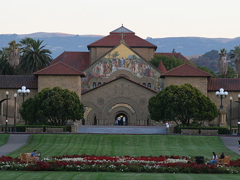 Stanford Accused of Destroying the Environment to Water Golf Course