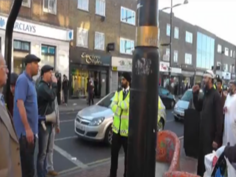 Islamists And Ex-BNP Group Clash On London Streets
