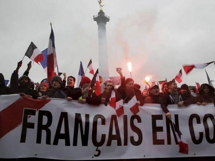 Poll: Three out of Four French Jews Considering Leaving France