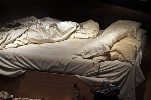Artist Emin's Messy Bed Sells for $4.4 Million