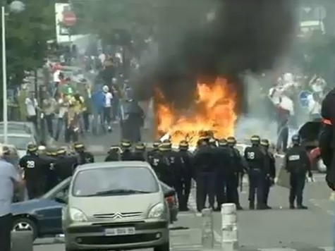 Pro-Palestinian Protests Turn Violent in Paris
