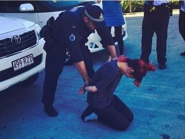 Australia Police Rapped over Lily Allen Handcuff Image