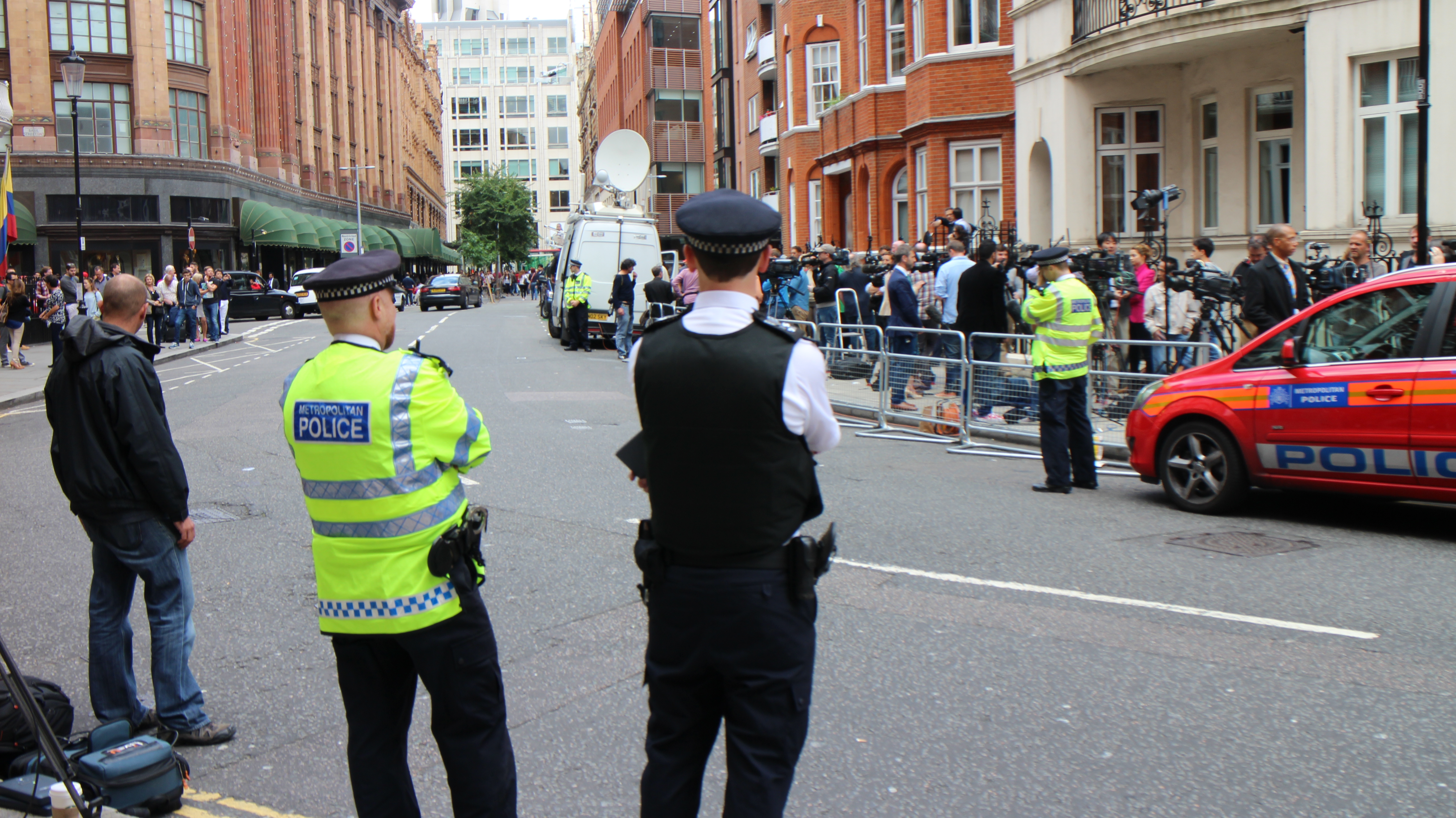 Assange: I'll Leave Ecuadorian Embassy in London 'Soon', Police: 'Not Today'