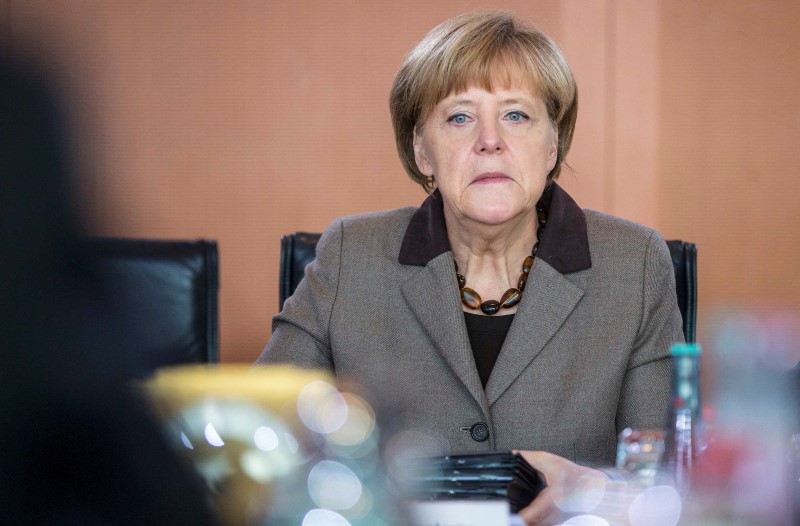 Europe Won't Recognize Vote in Eastern Ukraine, Merkel Tells Putin