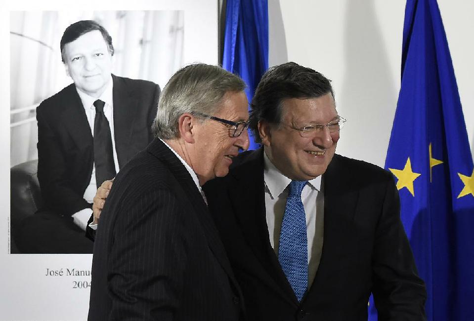 Juncker's New EU Commission Takes Office