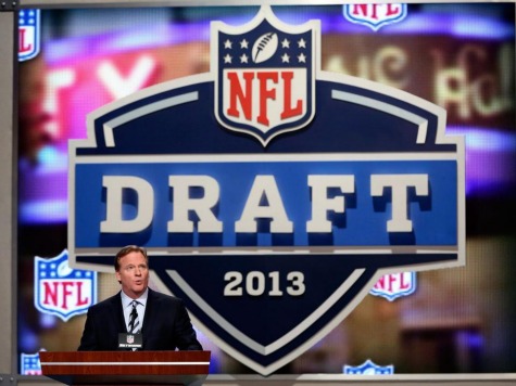 NFL Draft Day 2: San Diego Chargers Select Manti Te'o