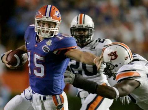 Report: Tebow Tried to Break Up Hernandez Bar Fight in College