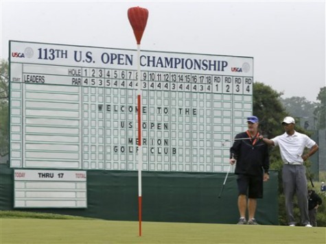 US Open Resumes After Weather Delay