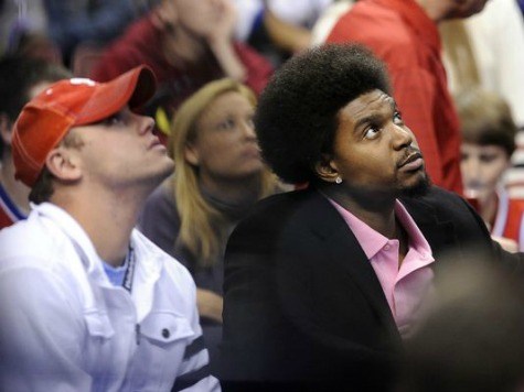 AP: Bynum Signs with Cavs