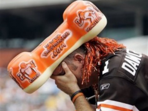 Arrest Pending for Browns Fan Mistaking Art Modell's Grave for a Urinal