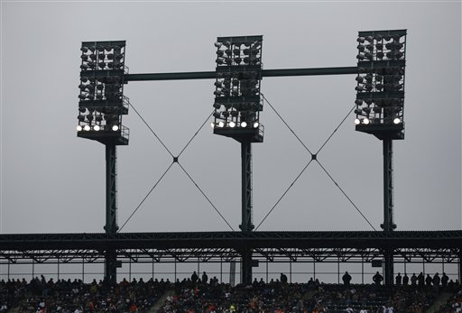 Lights Out: Game 3 of Thrilling ALCS Interrupted by 17-Min Power Outage