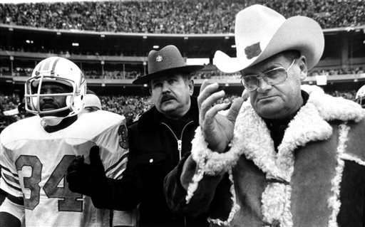 Former Oilers Coach Bum Phillips Dies at 90