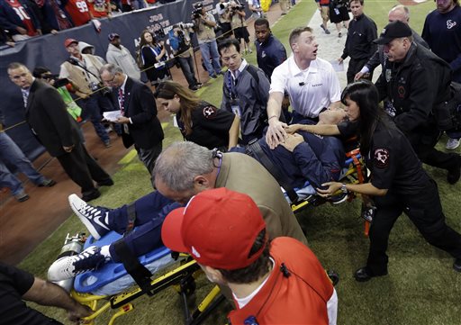 Texans Coach Kubiak Collapses, Taken Off Field on Stretcher at Halftime