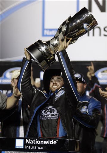 Austin Dillon Edges Hornish for Nationwide Title