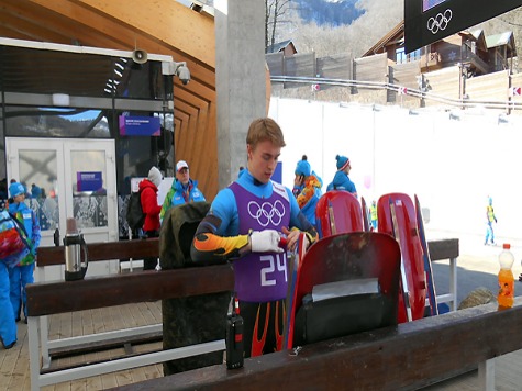 Sochi 2014: Dad of US Luge Star Tells 'All the Young Ladies' Son Is Single