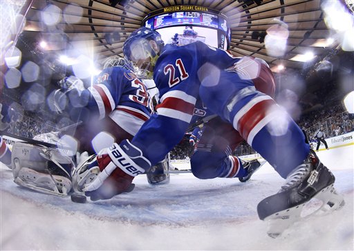 Rangers Beat Kings 2-1, Stay Alive in Cup Finals