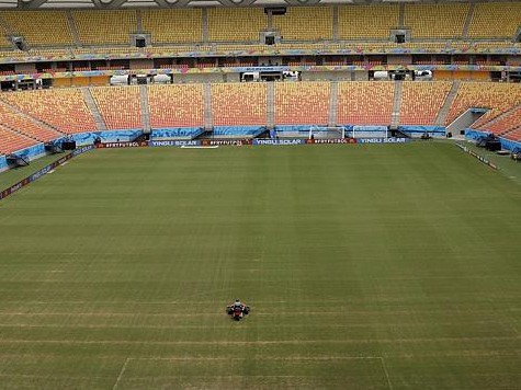 World Cup 2014: Manaus Stadium Groundskeeper Admits Field Not Ready for England, Italy