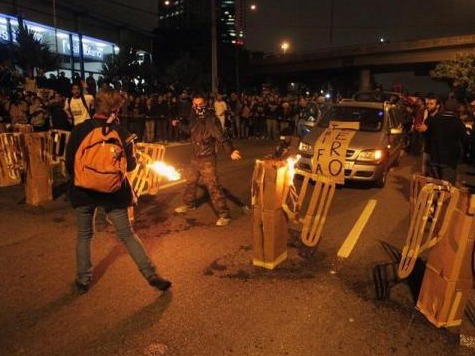 Sao Paulo Protest Draws 2,000 During England and Uruguay Game