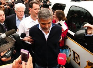 Clooney Arrested At Sudanese Embassy