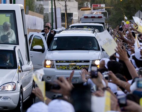 Tens Of Thousands Cheer Pope During Cuba Visit