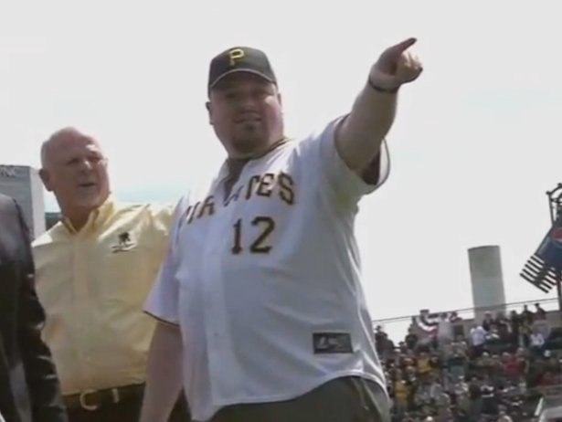 Hero: Blind Iraq War Vet Throws Out First Pitch