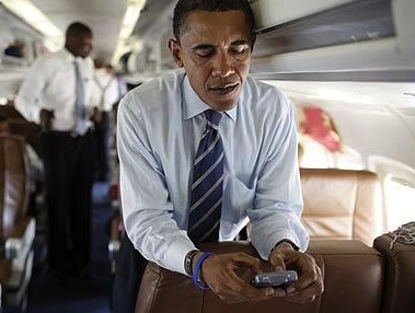 Obama Tells High Schoolers Their 'Responsibility' To Tweet #DontDoubleMyRate