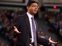 Buzzfeed Reporter Rips Obama Author Dinesh D'Souza as 'Hack'