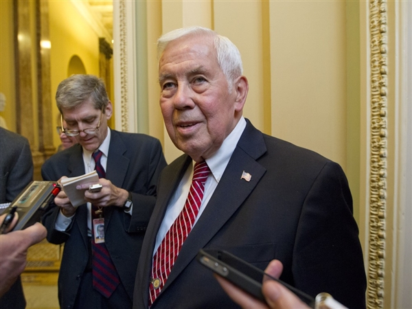Ousted RINO Lugar Urges Romney To Release Taxes