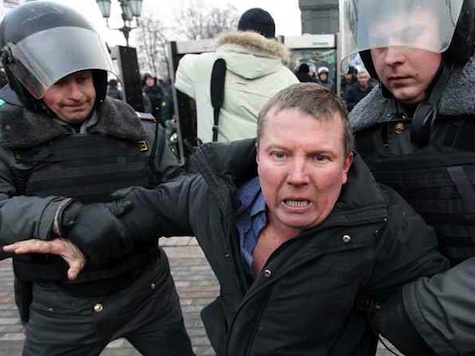 Russian Police break up anti-Putin rally, detain leaders