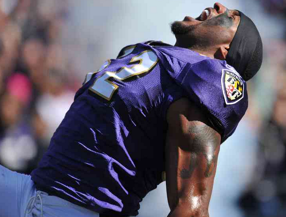 Baltimore Fans Go Wild For Ray Lewis' Last Dance