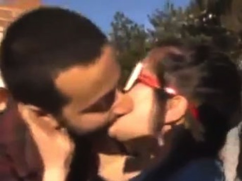 Islamists Chanting 'Allahu Akbar' Attack Kissing Couples at Protest in Turkey