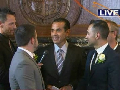 Villaraigosa Performs Wedding for Prop 8 Plaintiffs
